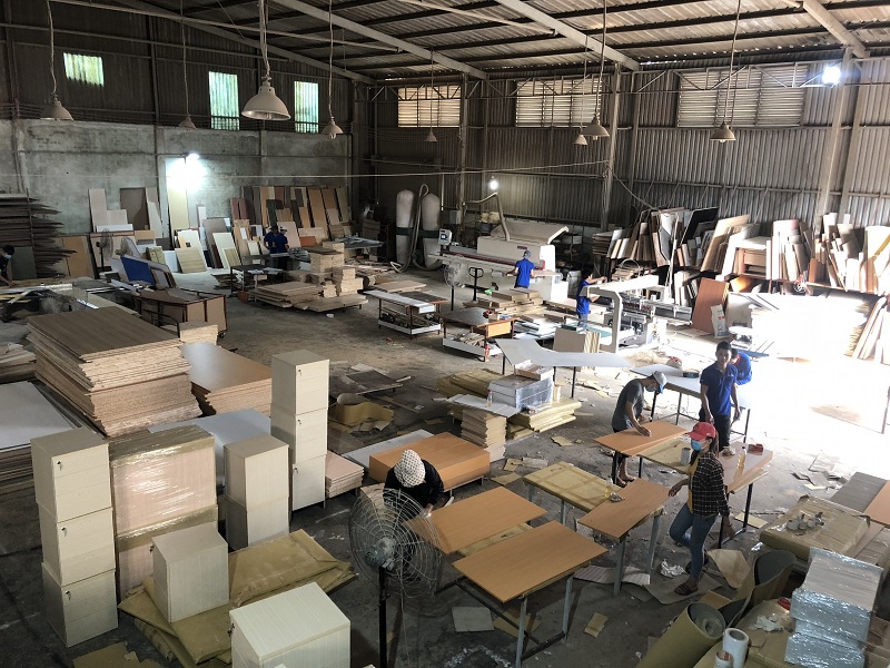 Xưởng gia công và sản xuất các sản phẩm gỗ công nghiệp